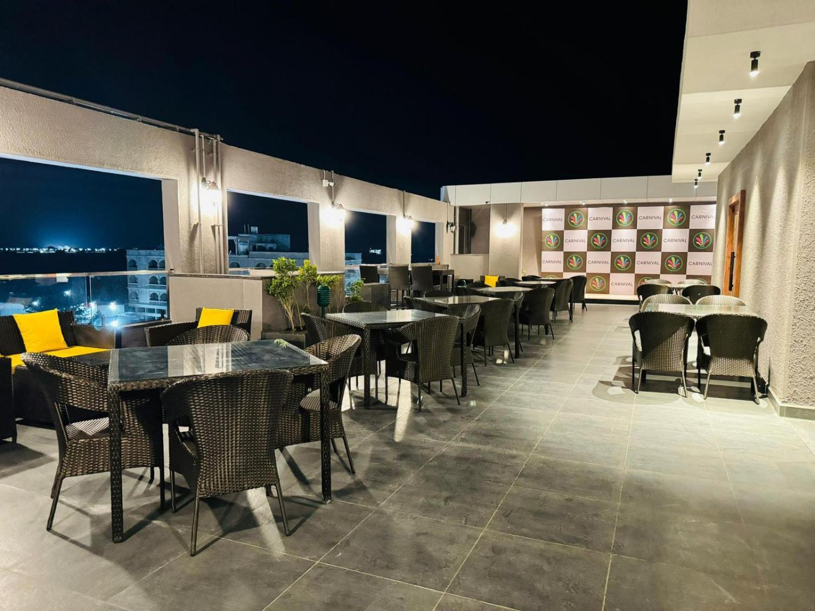 Hotel Carnival Parbhani Exteriér fotografie